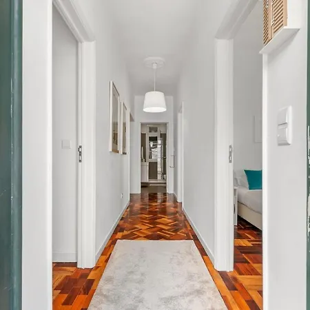 公寓 Live, And Laugh *